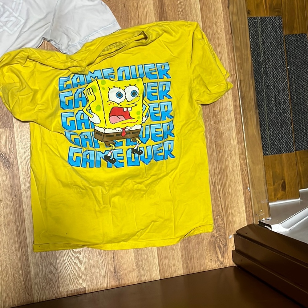 Spongebob graphic shirt